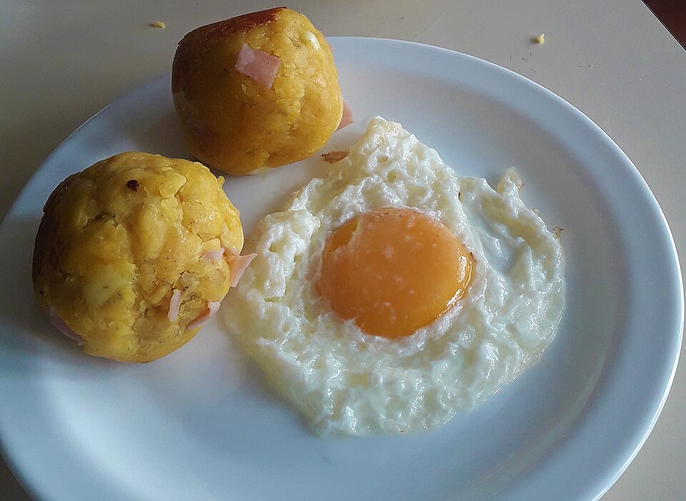 Bolones de verde con huevo